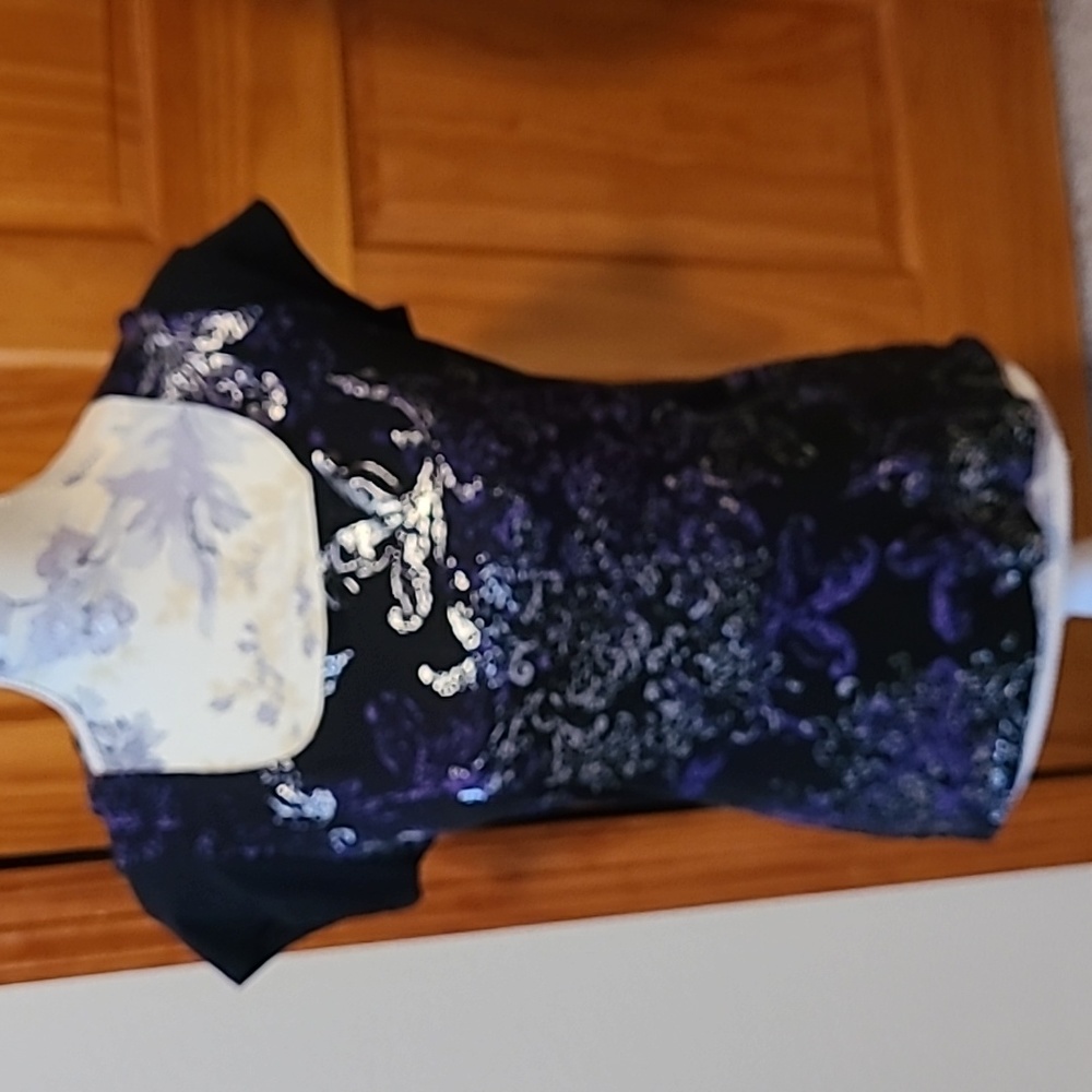 Tahari Black and Purple Floral Short Sleeve Top